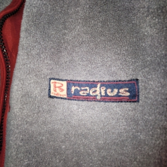 Radius Full Zip Reversible Red and Gray Drawstring Vest Boy's Small - Picture 6 of 12